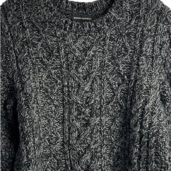 Banana Republic Women’s Gray and Black Blended Wool Cable Knit Sweater Size M - Picture 8 of 10